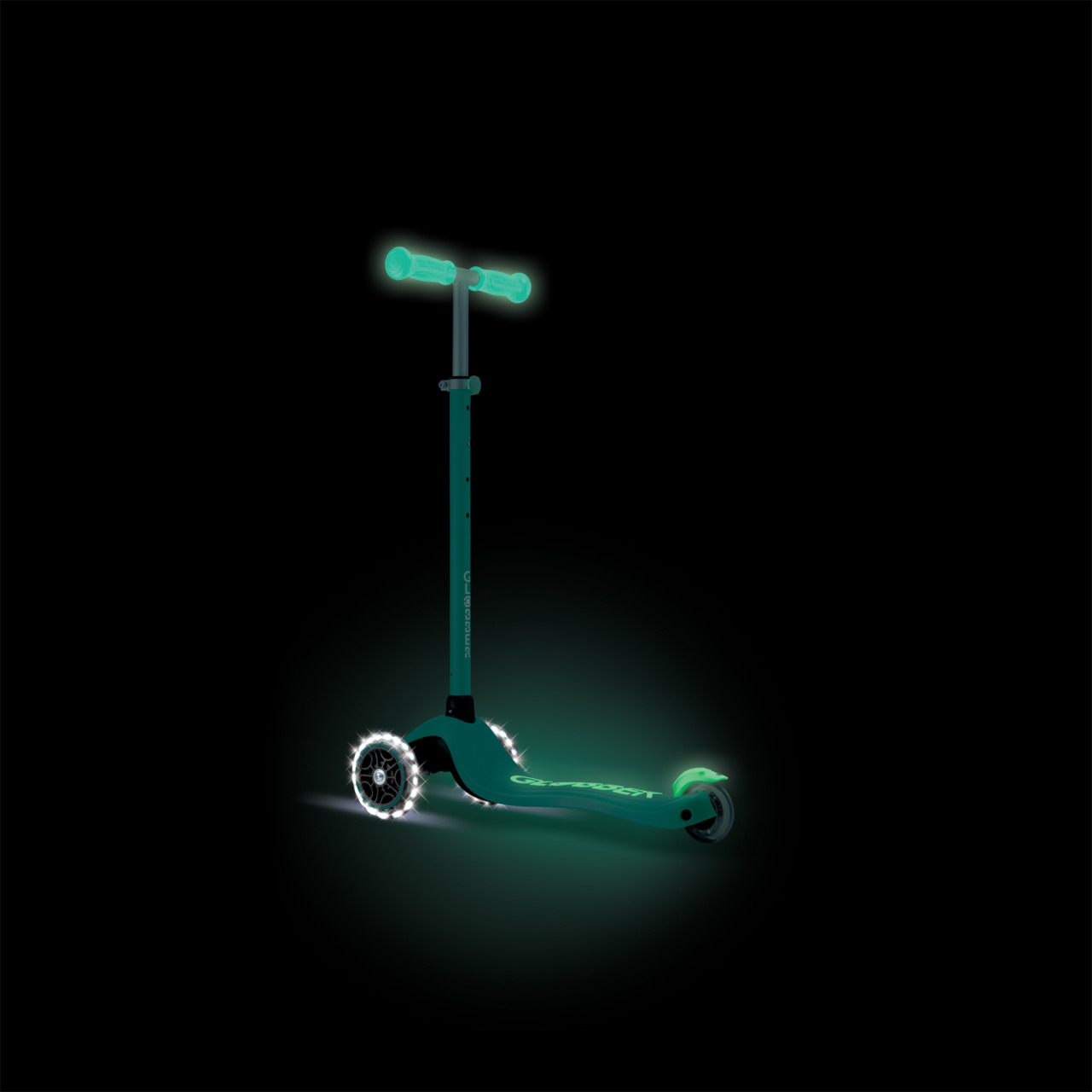 06 443 206 3 Wheel Scooter That Glows